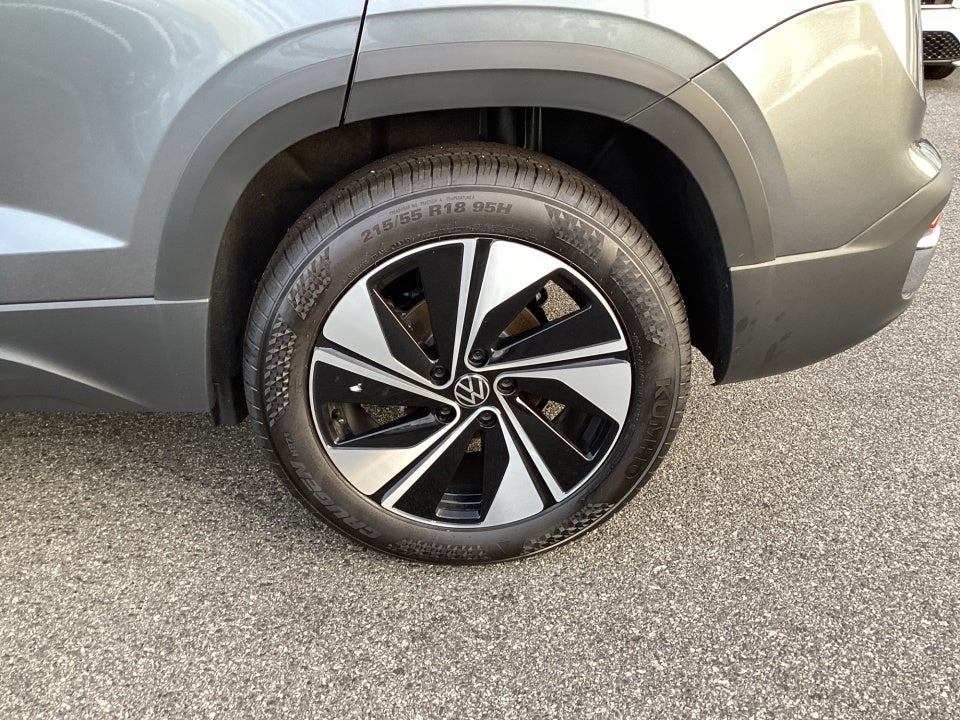 2026 Volkswagen Taos SE