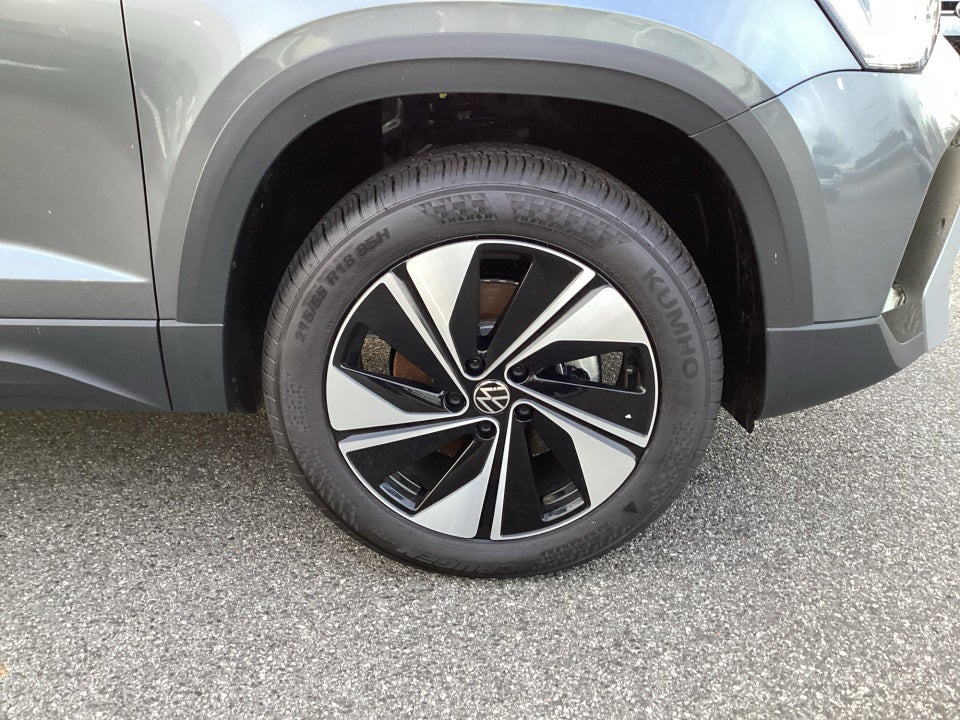 2026 Volkswagen Taos SE