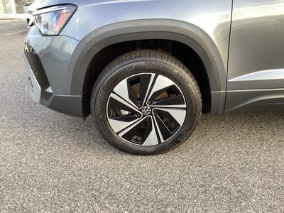 2026 Volkswagen Taos SE