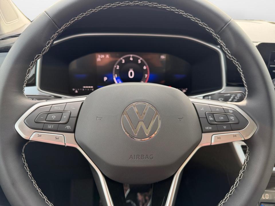 2026 Volkswagen Taos SE
