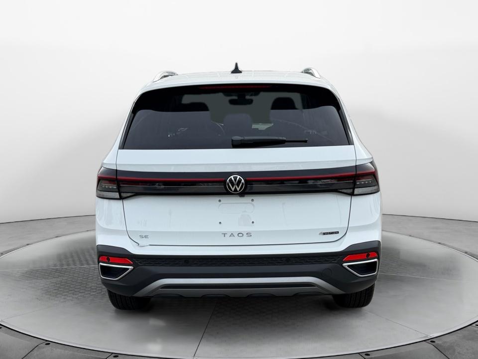 2026 Volkswagen Taos SE