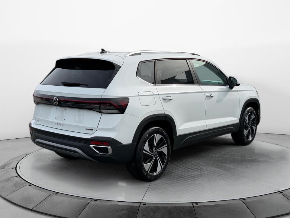 2026 Volkswagen Taos SE