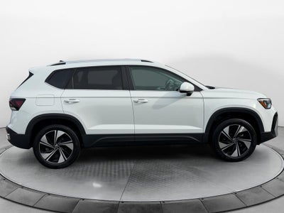 2026 Volkswagen Taos SE