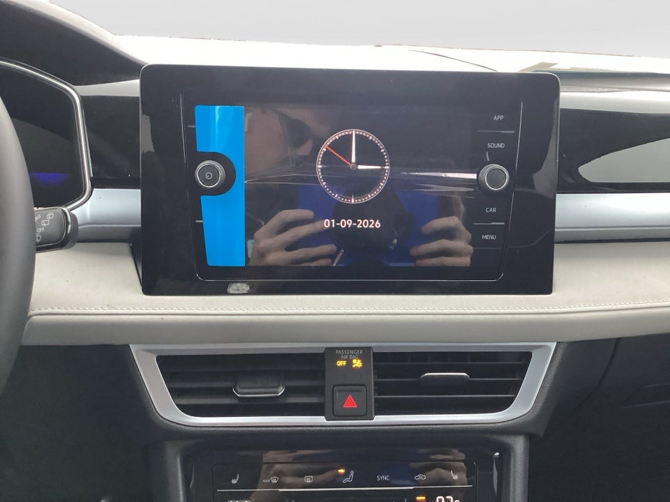 2026 Volkswagen Taos SE