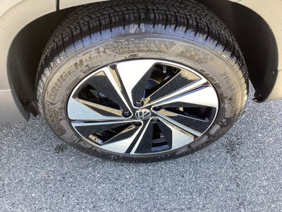 2026 Volkswagen Taos SE