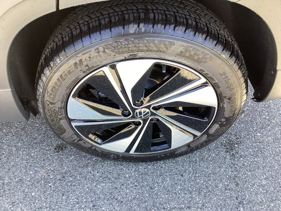 2026 Volkswagen Taos SE