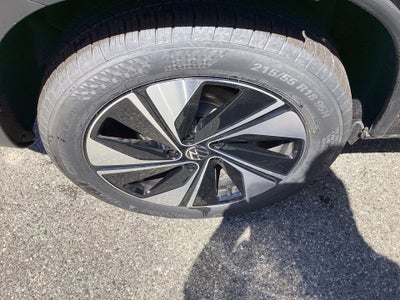 2026 Volkswagen Taos SE