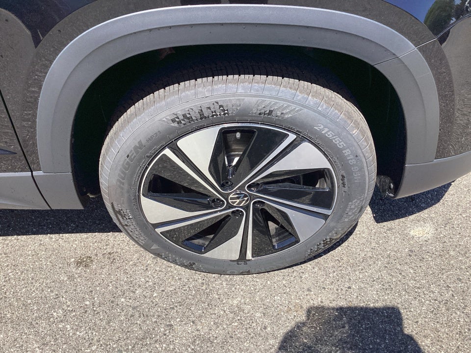 2026 Volkswagen Taos SE