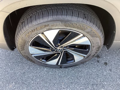 2026 Volkswagen Taos SE