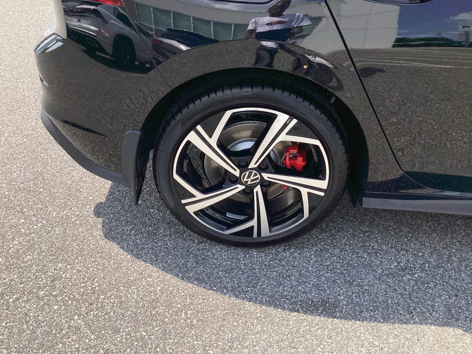 2025 Volkswagen Golf GTI 2.0T SE