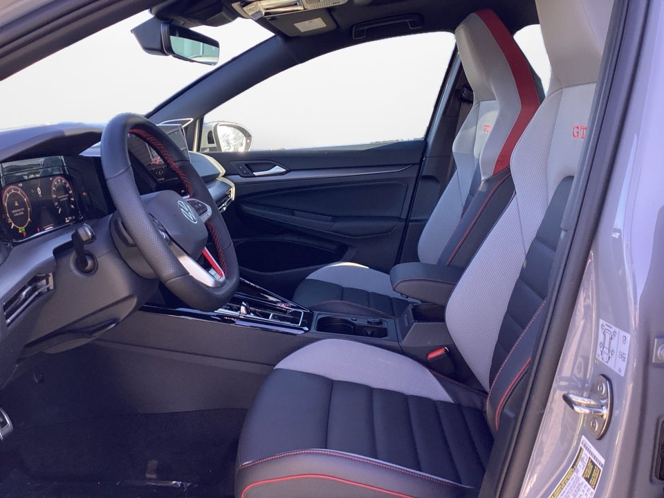 2026 Volkswagen Golf GTI SE