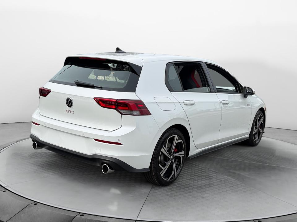 2026 Volkswagen Golf GTI SE