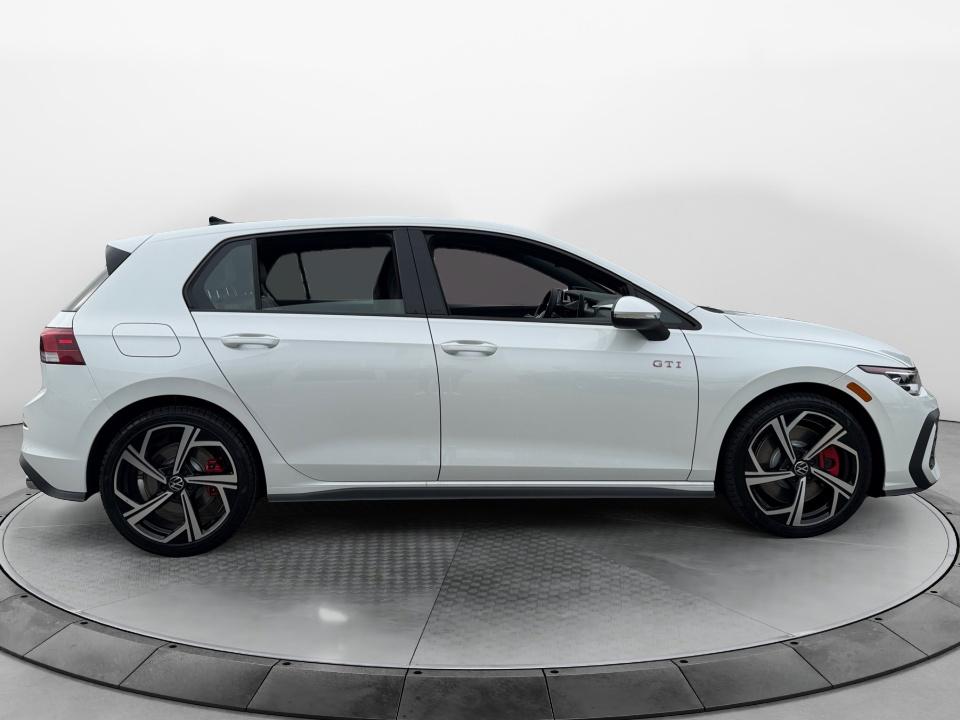 2026 Volkswagen Golf GTI SE