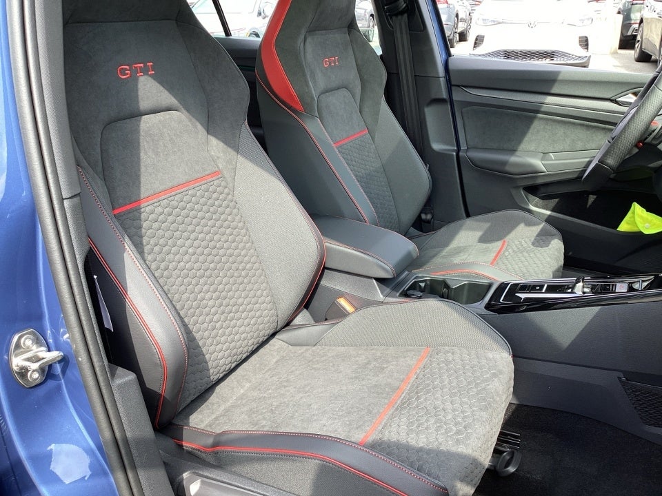 2025 Volkswagen Golf GTI 2.0T SE