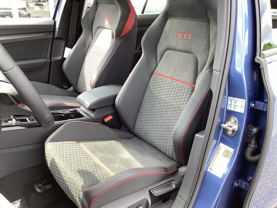 2025 Volkswagen Golf GTI 2.0T SE