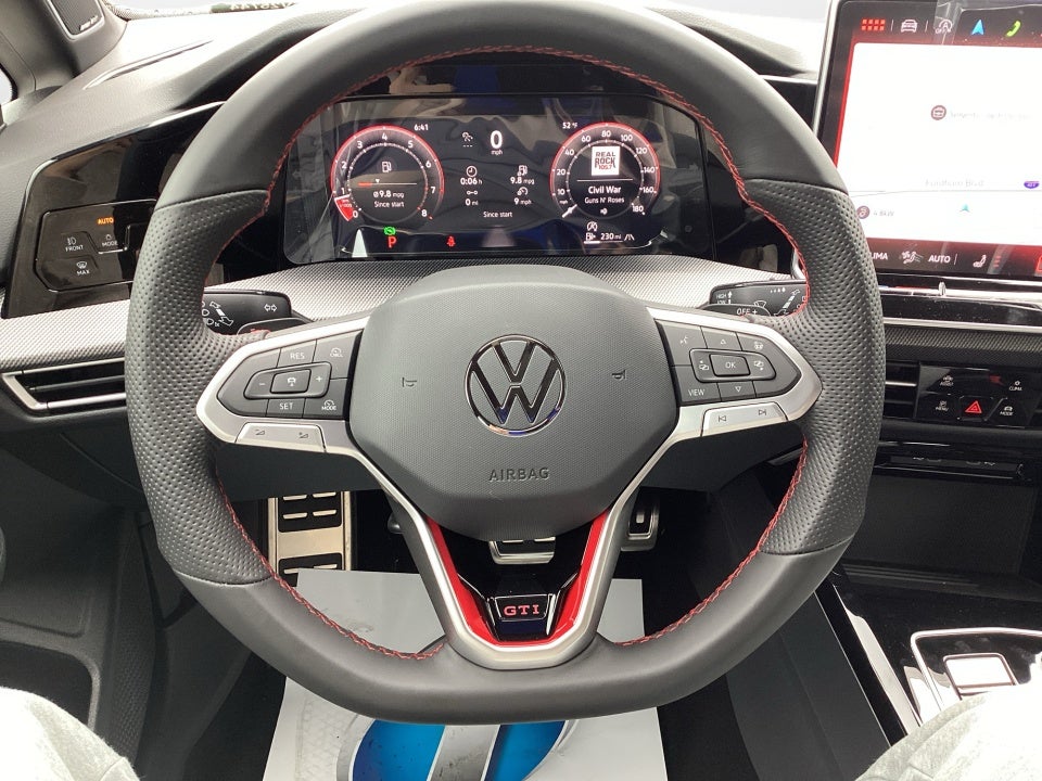 2026 Volkswagen Golf GTI SE