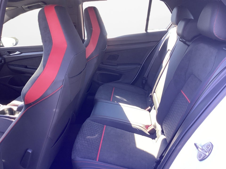 2026 Volkswagen Golf GTI SE