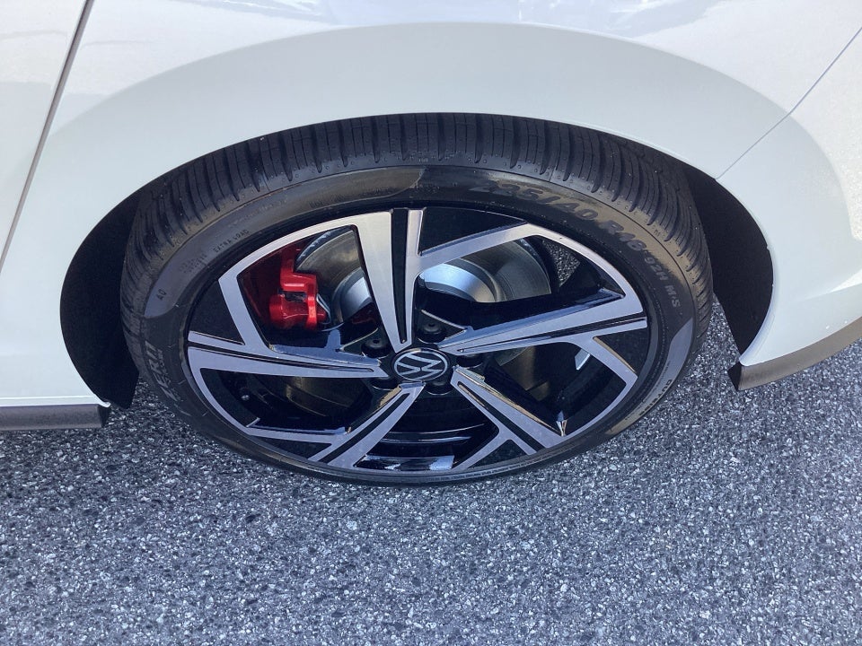 2026 Volkswagen Golf GTI SE