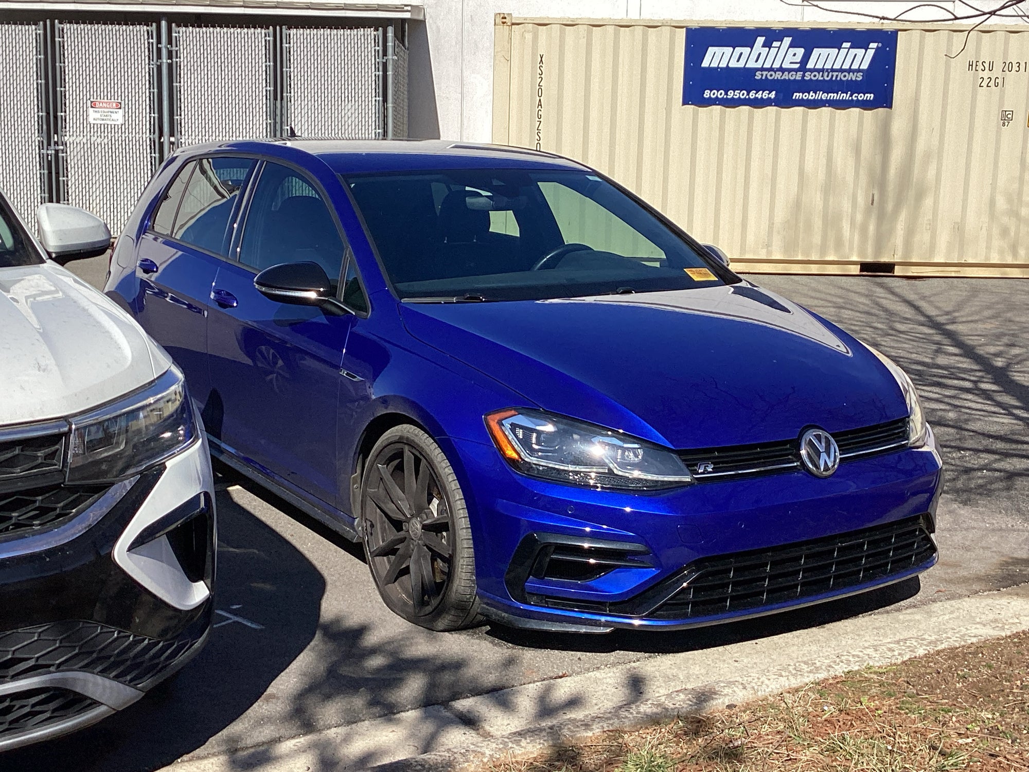 2019 Volkswagen Golf R 2.0T w/DCC & Navigation