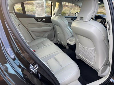 2021 Volvo S60 T5 Momentum