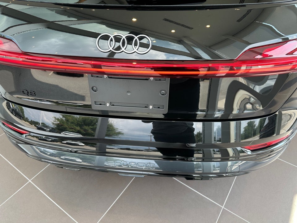 2024 Audi Q8 e-tron Premium Plus