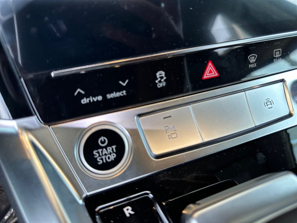 2024 Audi Q8 e-tron Premium Plus