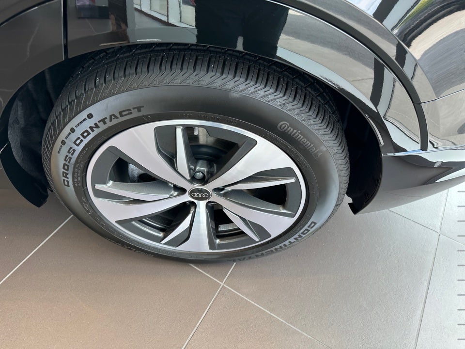 2024 Audi Q8 e-tron Premium Plus
