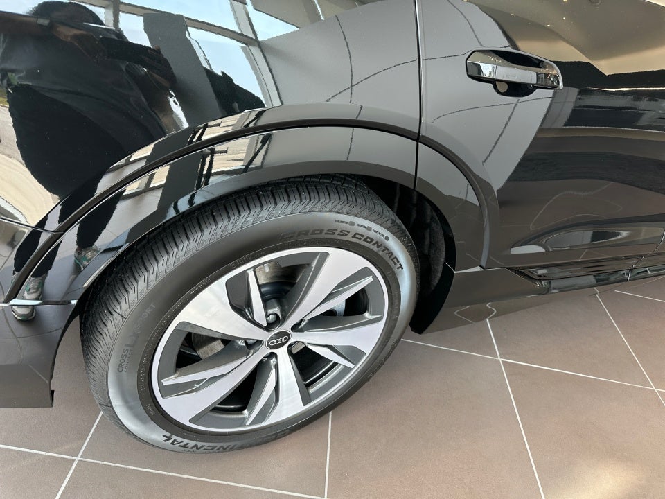 2024 Audi Q8 e-tron Premium Plus