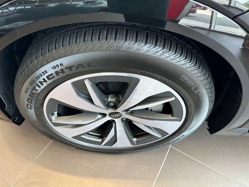 2024 Audi Q8 e-tron Premium Plus