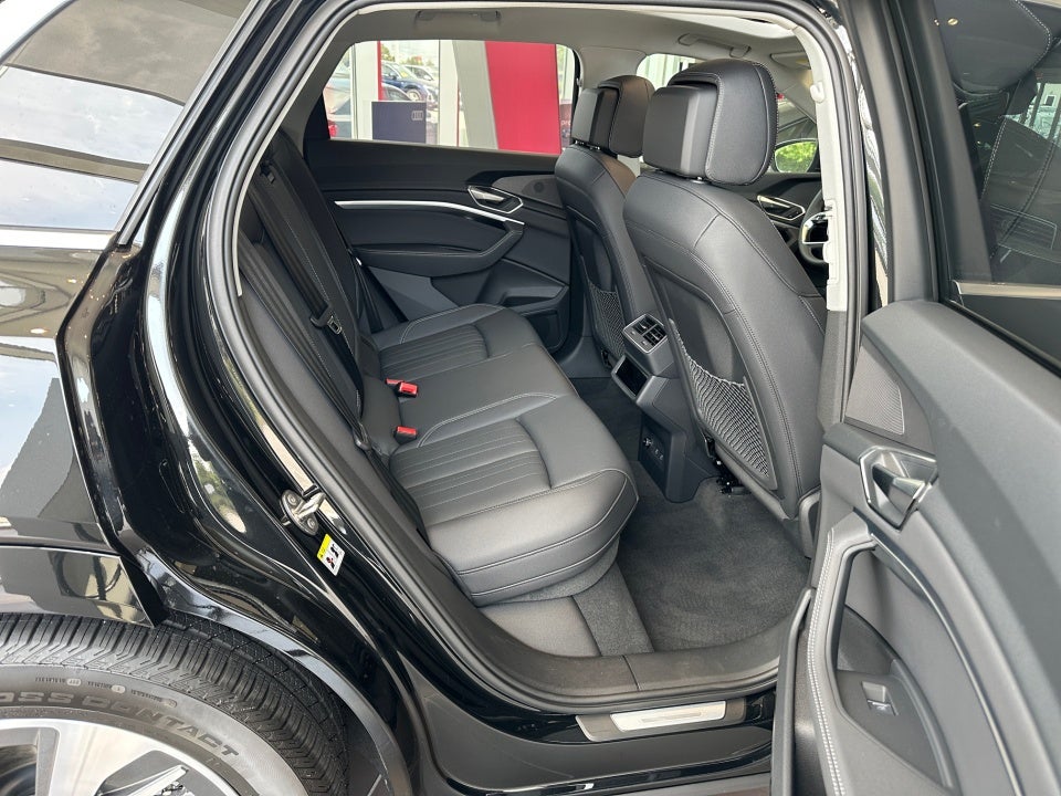 2024 Audi Q8 e-tron Premium Plus
