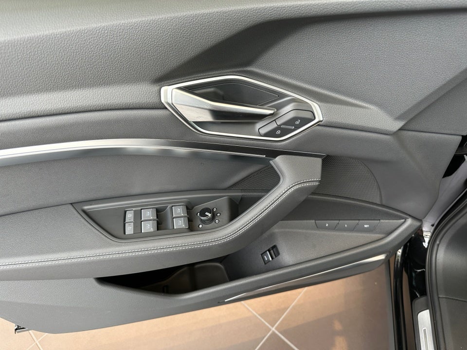 2024 Audi Q8 e-tron Premium Plus