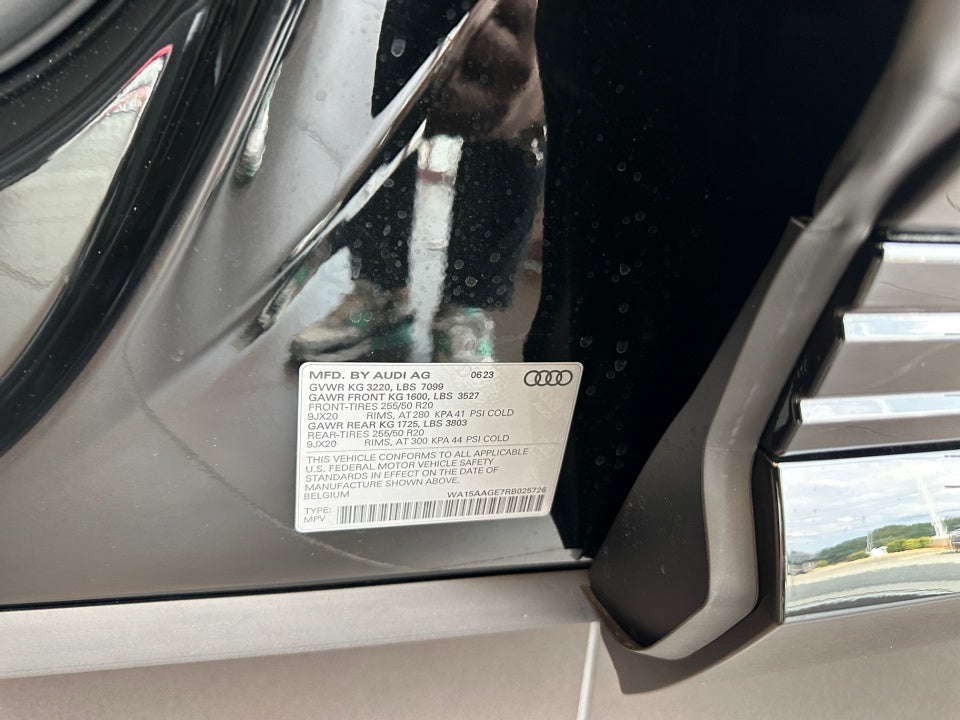 2024 Audi Q8 e-tron Premium Plus