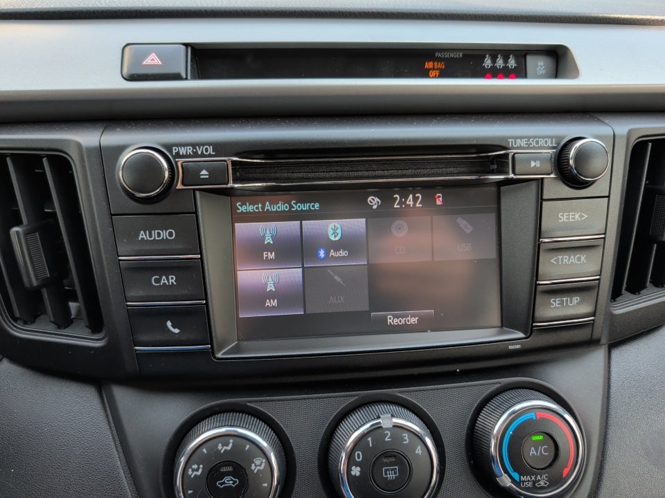 2017 Toyota RAV4 LE
