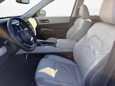 2022 Nissan Pathfinder SL 2WD