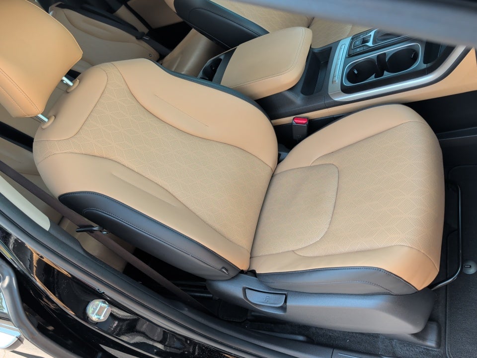 2024 Kia Carnival MPV LX Seat Package