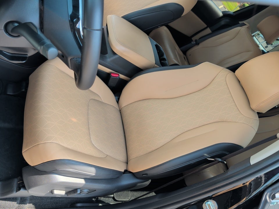 2024 Kia Carnival MPV LX Seat Package