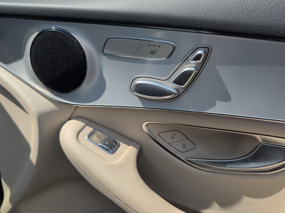 2020 Mercedes-Benz GLC 300 GLC 300