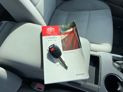 2016 Toyota Camry LE