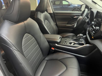 2023 Toyota Highlander Hybrid XLE