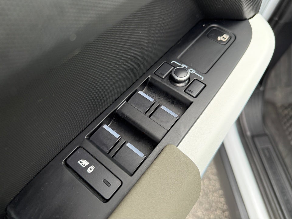 2022 Land Rover Defender 110 S