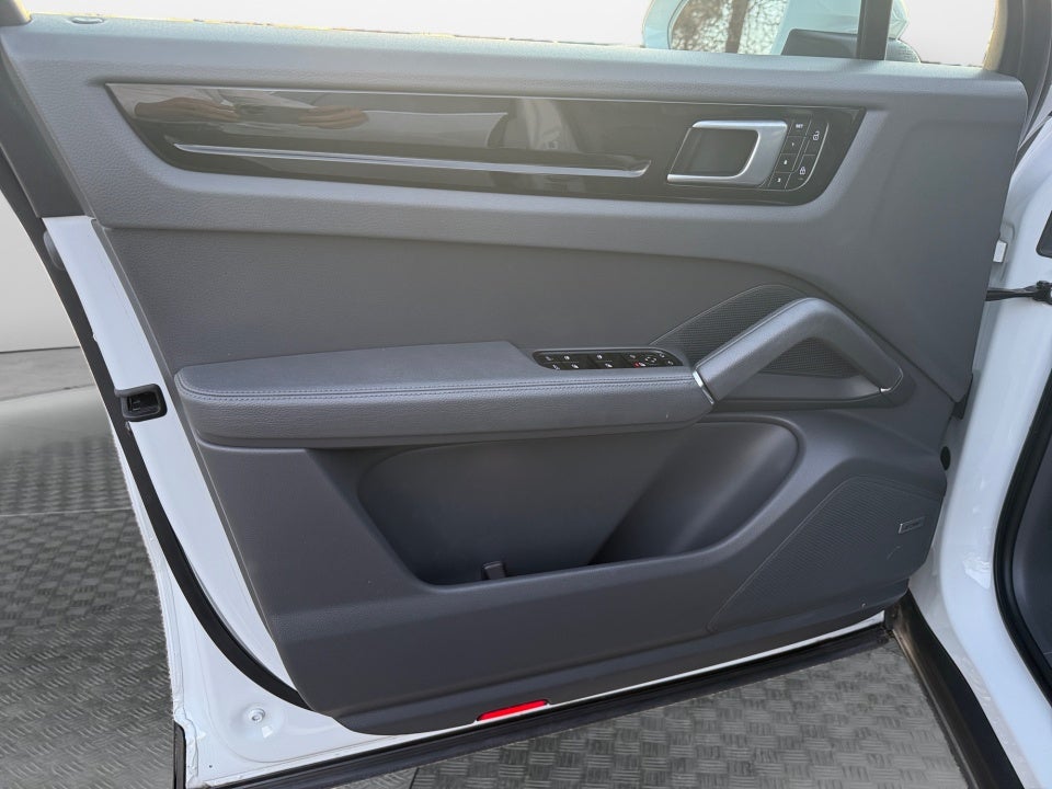 2019 Porsche Cayenne Base