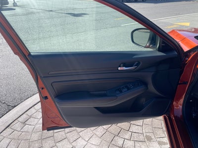 2022 Nissan Altima SR FWD