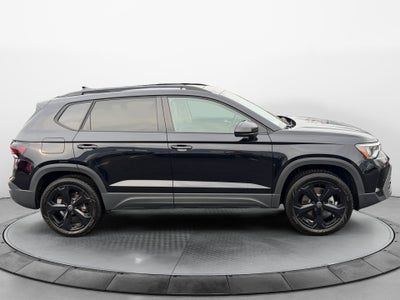 2025 Volkswagen Taos 1.5T SE Black