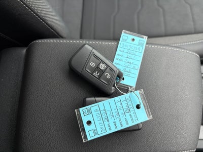 2026 Volkswagen Taos SE Black