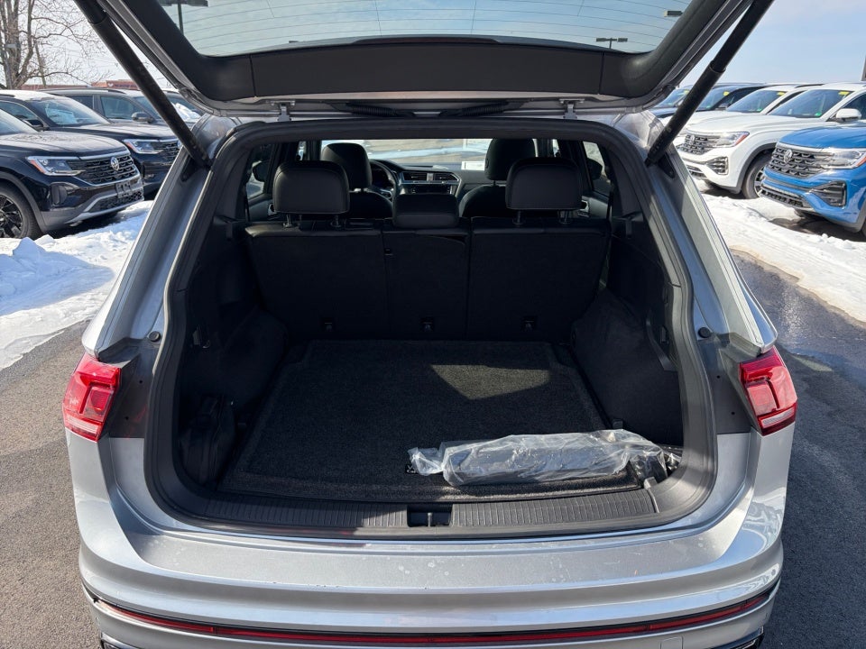 2022 Volkswagen Tiguan 2.0T SE R-Line Black