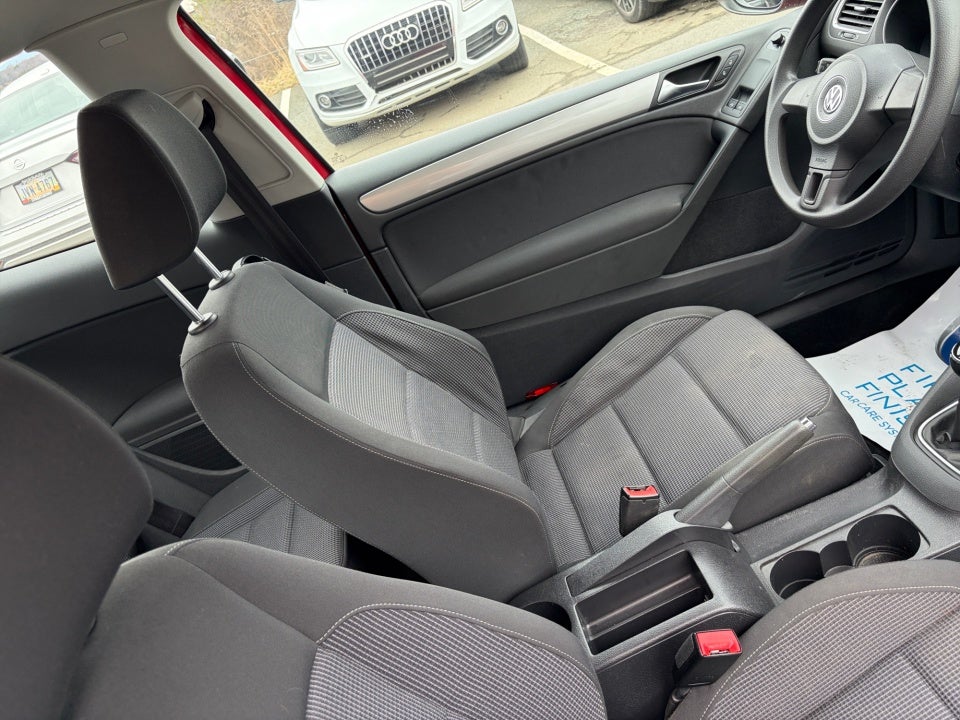 2012 Volkswagen Golf 2.5L 2-Door