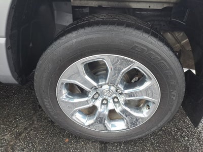 2020 RAM 1500 Big Horn Crew Cab 4x4 5'7" Box