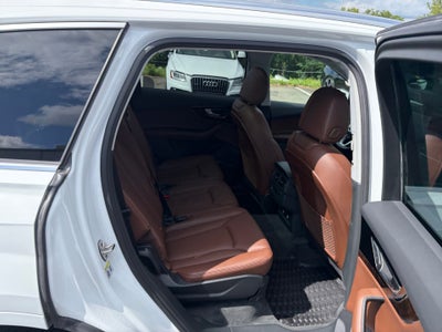 2019 Audi Q7 Premium Plus