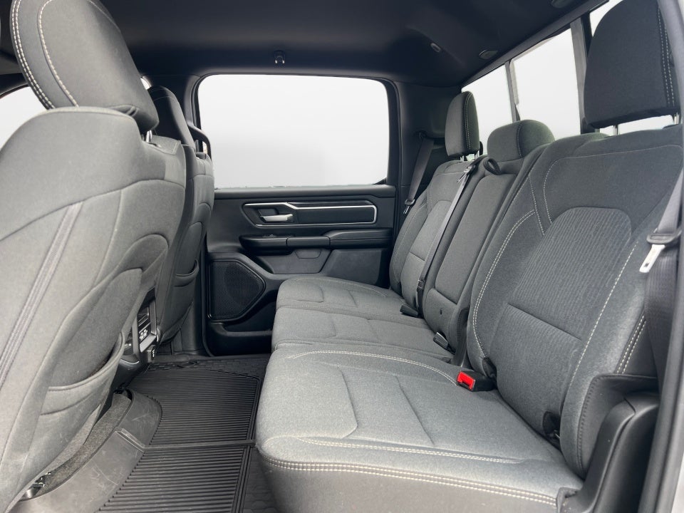 2021 RAM 1500 Big Horn Crew Cab 4x4 5'7" Box