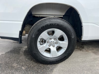 2023 RAM 1500 Big Horn Crew Cab 4x4 6'4" Box